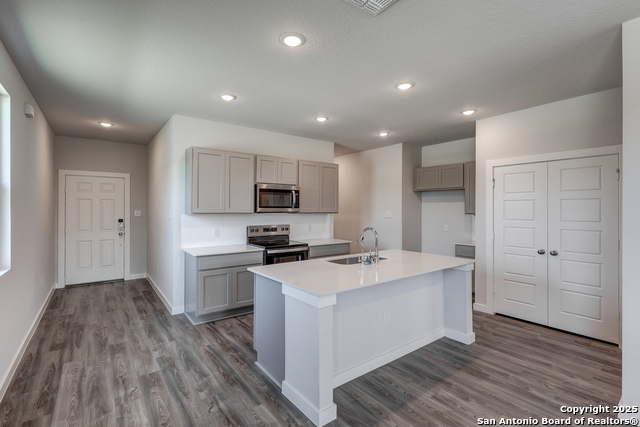 12403 Malarie Square Property Photo 4