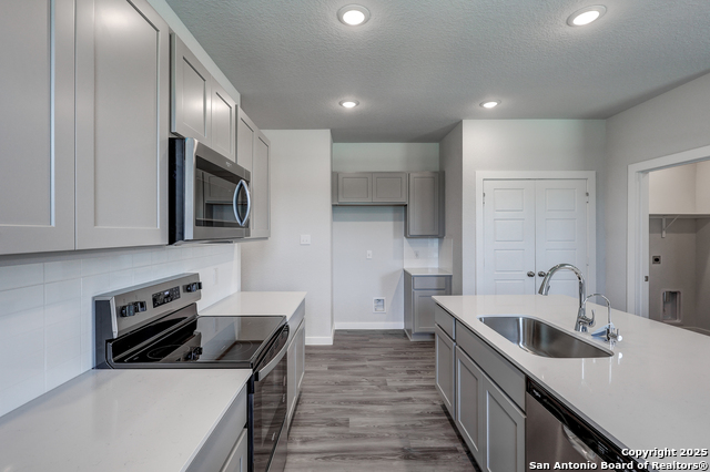 12403 Malarie Square Property Photo 7