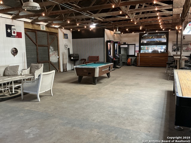 103 W 3rd Street Property Photo 2