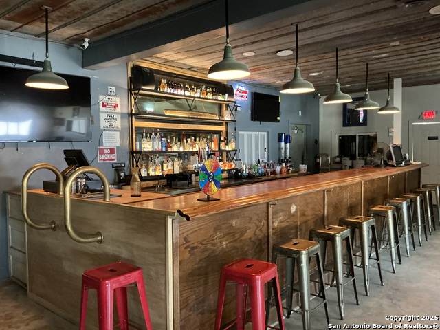 103 W 3rd Street Property Photo 5