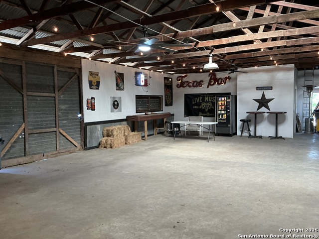 103 W 3rd Street Property Photo 8