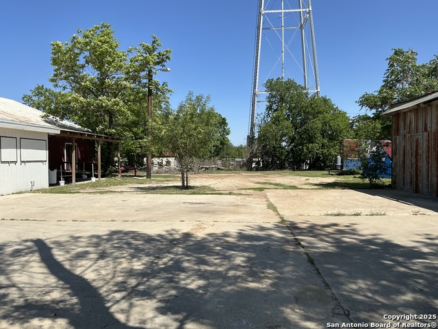 103 W 3rd Street Property Photo 13