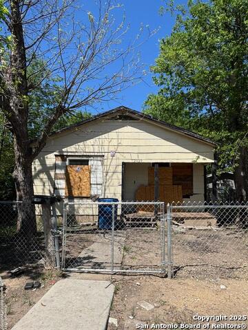 2039 Lyons Property Photo