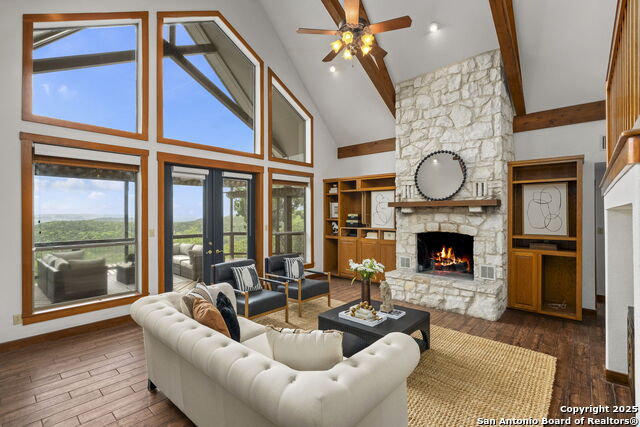104 High Sierra Property Photo 16