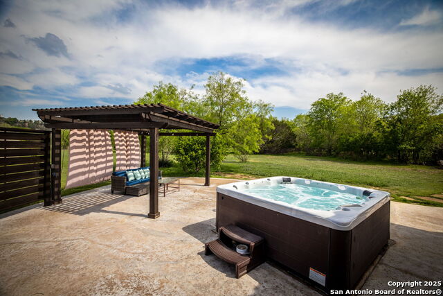 851 River Cliff Property Photo 7