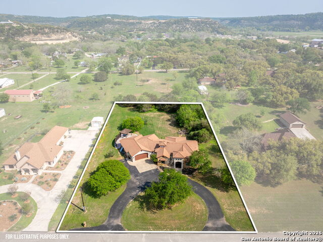 851 River Cliff Property Photo 11