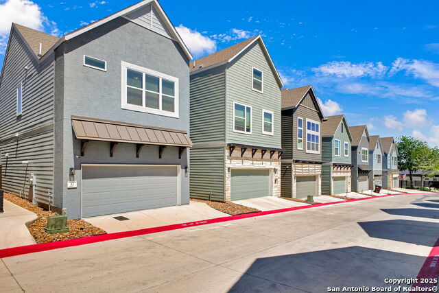 5843 Whitby Rd Property Photo 3