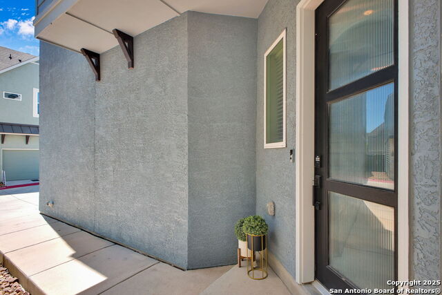 5843 Whitby Rd Property Photo 6