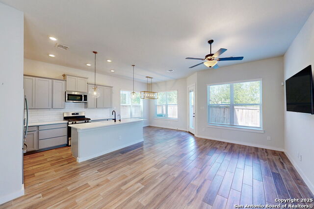 5843 Whitby Rd Property Photo 7