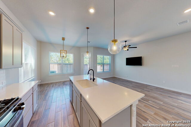 5843 Whitby Rd Property Photo 9