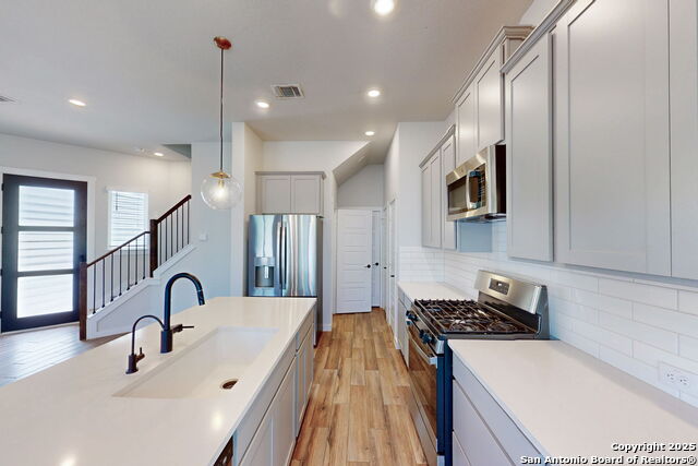 5843 Whitby Rd Property Photo 10