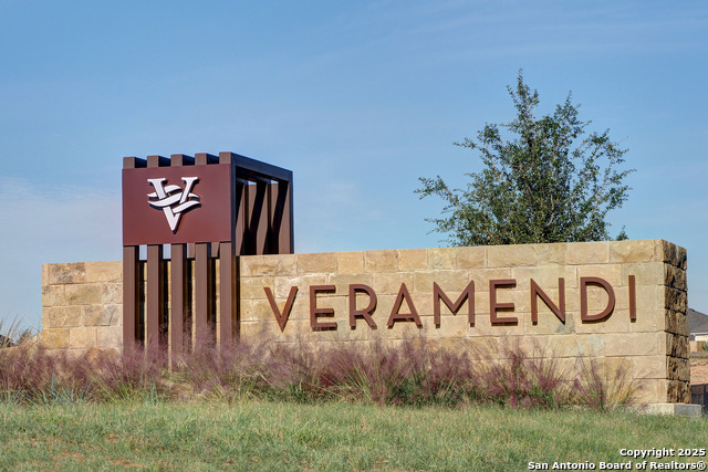 1913 Luna Street Property Photo 28