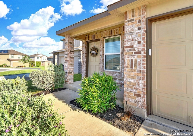 256 Middle Green Loop Property Photo 4