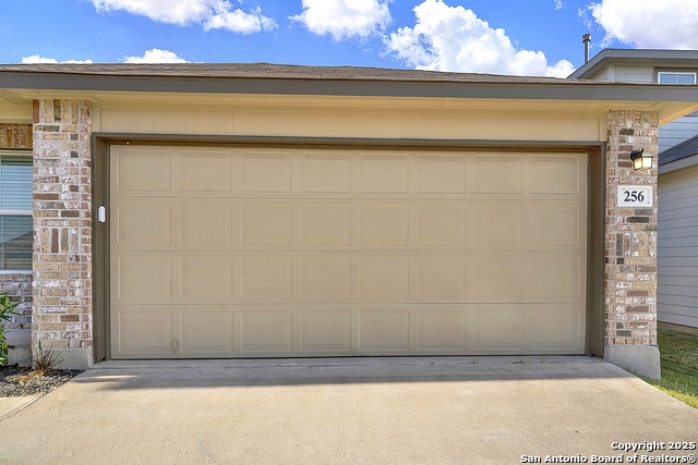 256 Middle Green Loop Property Photo 5