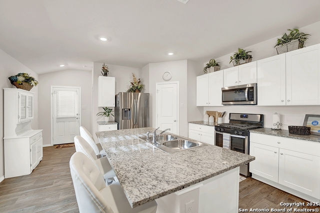 256 Middle Green Loop Property Photo 13