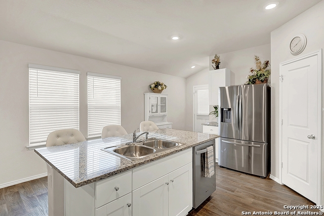 256 Middle Green Loop Property Photo 17