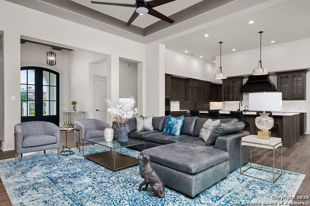 3728 Clubs Dr Property Photo 4