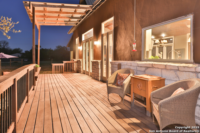 1523 Meadow Glen Property Photo 1