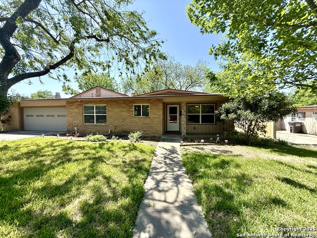 226 Pinewood Property Photo