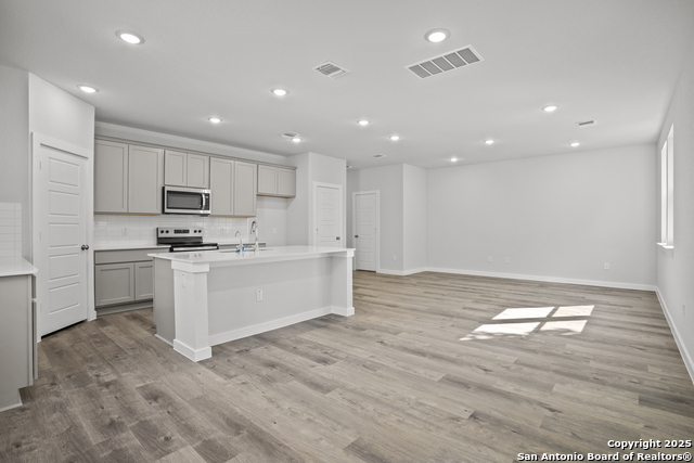 9010 Wildwood Pass Property Photo 5