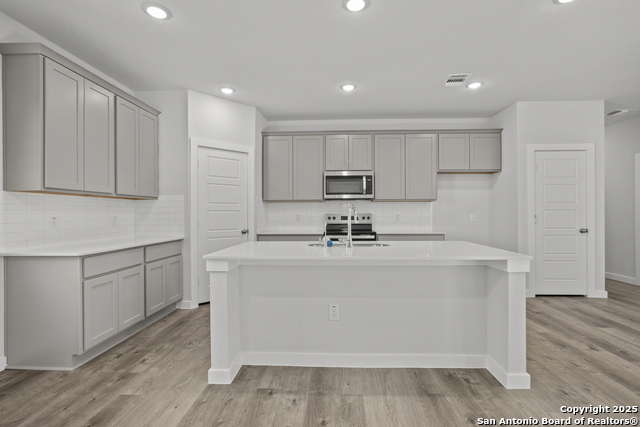 9010 Wildwood Pass Property Photo 6