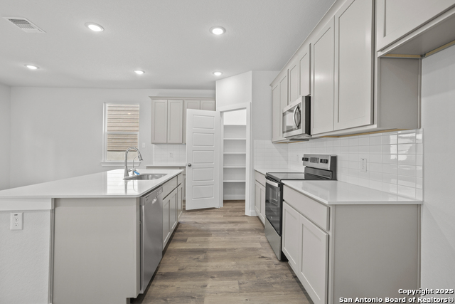 9010 Wildwood Pass Property Photo 8