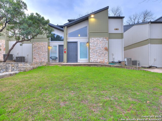 100 Lorenz Rd Property Photo 1
