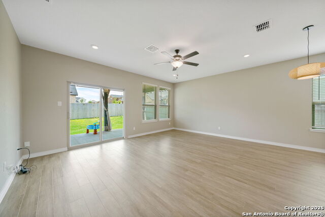 7206 Solar Eclipse Property Photo 7