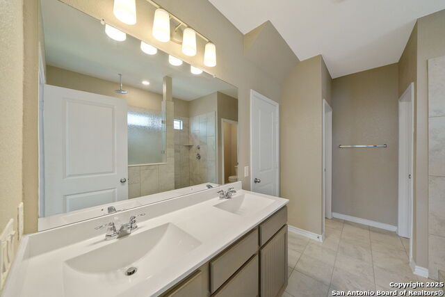 7206 Solar Eclipse Property Photo 19