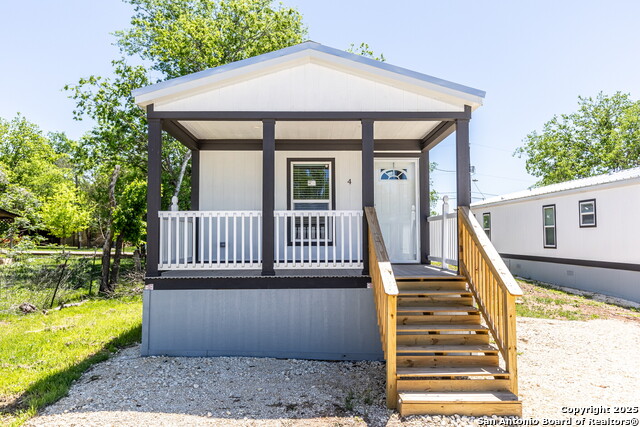 193 Live Oak Property Photo