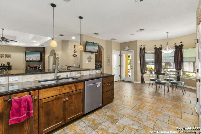 9019 Stoneland Property Photo 10