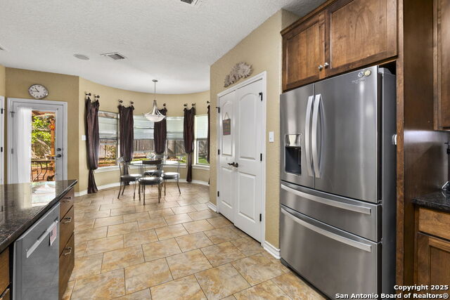 9019 Stoneland Property Photo 11