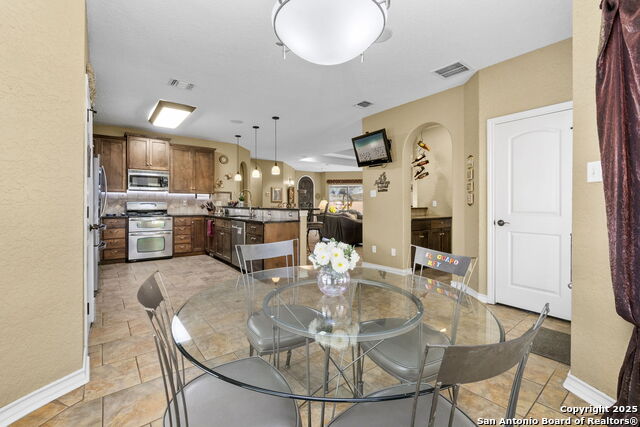 9019 Stoneland Property Photo 15