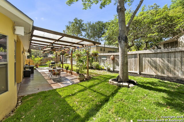 9019 Stoneland Property Photo 27