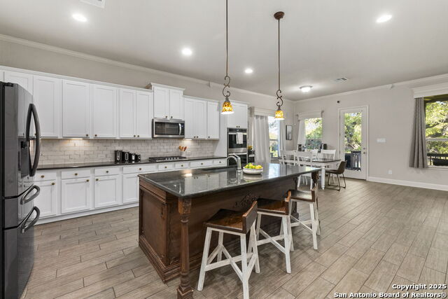 28968 Windlesham Way Property Photo 6