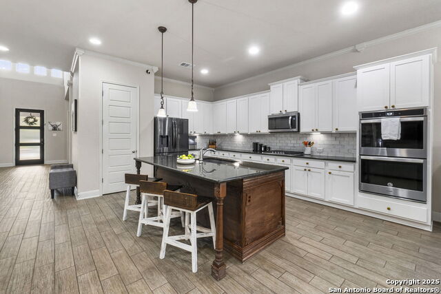 28968 Windlesham Way Property Photo 7