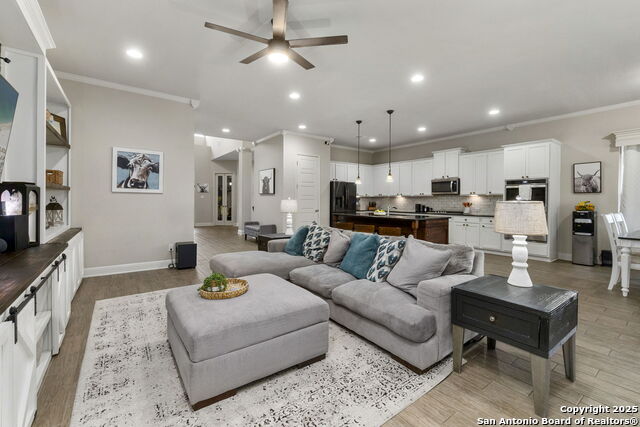 28968 Windlesham Way Property Photo 14
