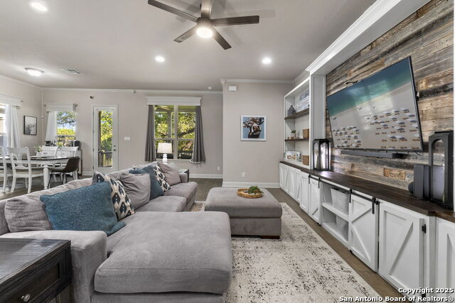 28968 Windlesham Way Property Photo 15