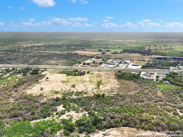 17171 Interstate 35 Property Photo 3