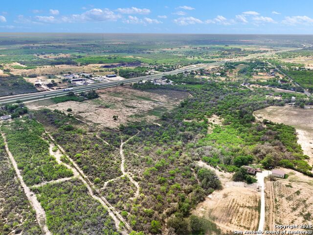 17171 Interstate 35 Property Photo 5