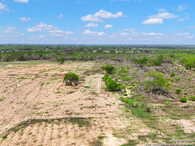 17171 Interstate 35 Property Photo 14