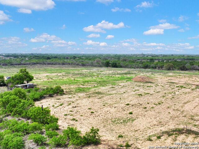17171 Interstate 35 Property Photo 15