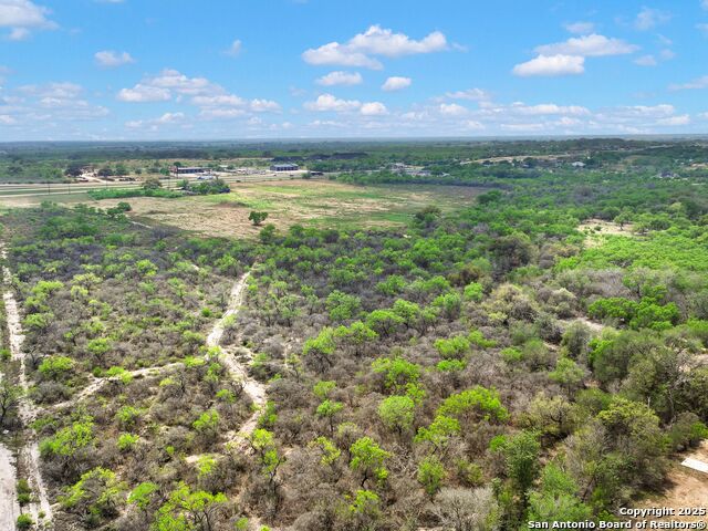 17171 Interstate 35 Property Photo 17