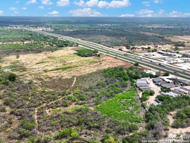 17171 Interstate 35 Property Photo