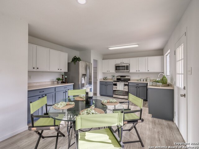 7827 Oakdale Park Property Photo 12