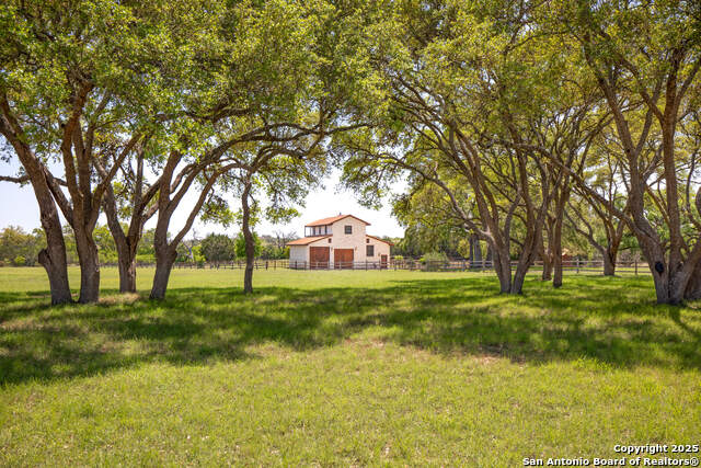 876 Horseshoe Falls Property Photo