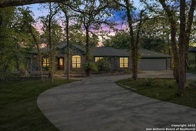 202 Oak Bend Property Photo 3