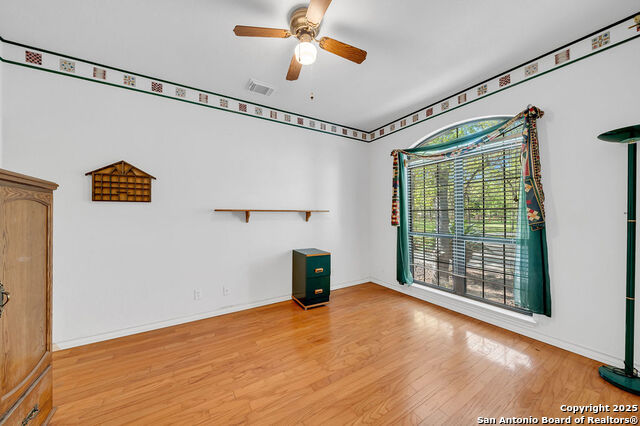 202 Oak Bend Property Photo 7