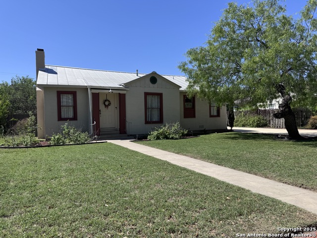 128 E Elmview Property Photo 1