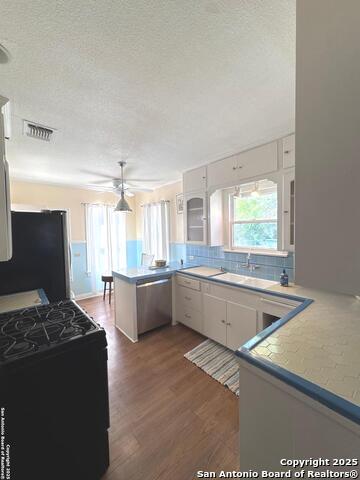 128 E Elmview Property Photo 8